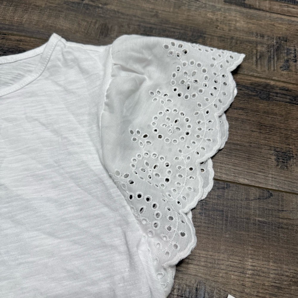 CeCe White Cap Ruffle Sleeve Top Nordstrom - Picture 2 of 9